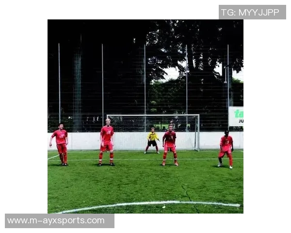 英超战术分析视角下广州乒乓球队防守打法的独特魅力与应用探讨 英超战术分析视角下广州乒乓球队防守打法的独特魅力与应用探讨